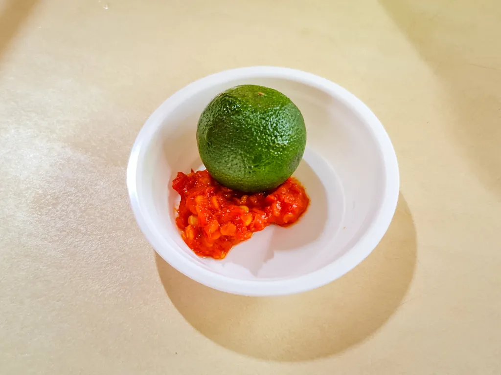 林玉梅 Sarawak Laksa & Kolo Mee - Lime and chili