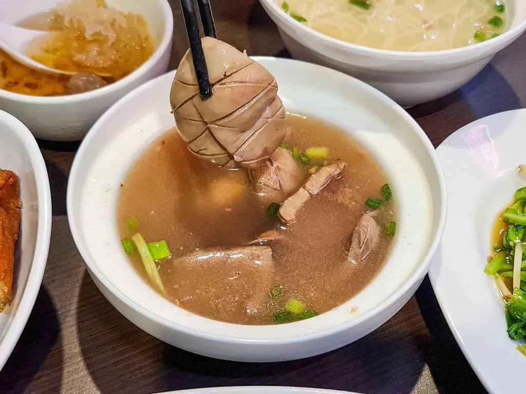 Tuan Yuan Pork Ribs Soup Pork Kidney Soup