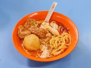 Da Po Hainanese Curry Chicken Noodle